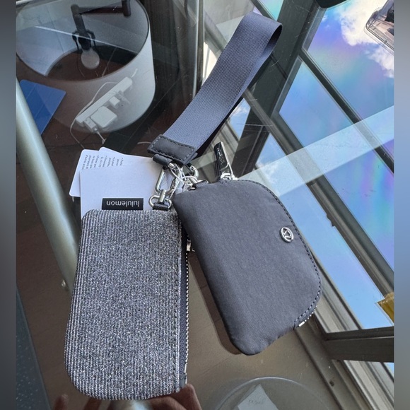NWT Lululemon Dual Pouch Wristlet Glitter - Picture 2 of 9